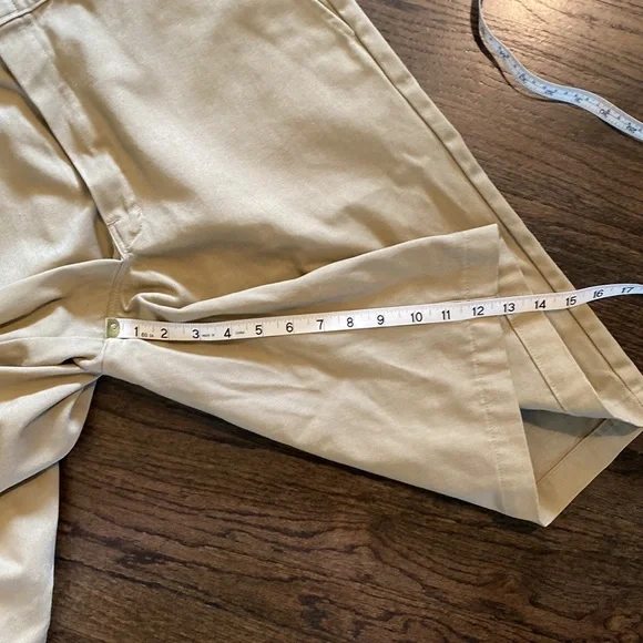 Dickies Khaki Shorts 34 VGUC - Picture 4 of 7